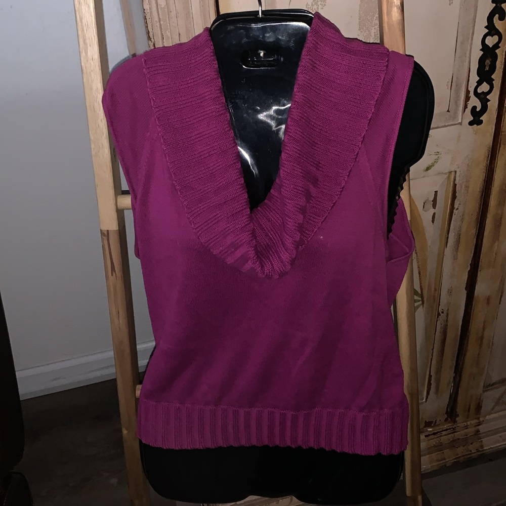 Magenta purple Knit cowl layer neck lSweater by Laundry size small can fit M-L